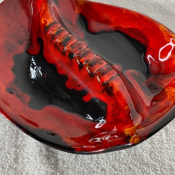 Vintage Handmade Red Black Painted Ceramic Ashtray Trinket Dish Art Decor - Picture 6 of 14